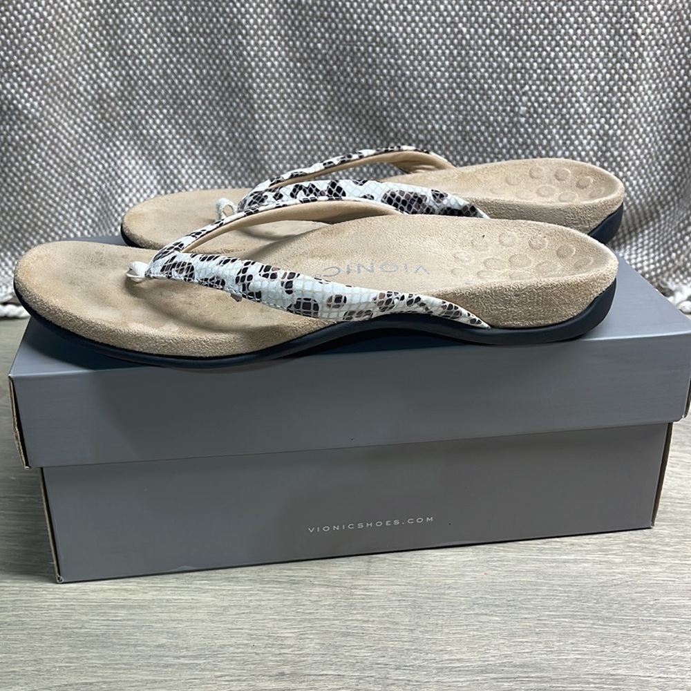 Vionic Dillion Toe Post Sandal 8.5 - Picture 3 of 8